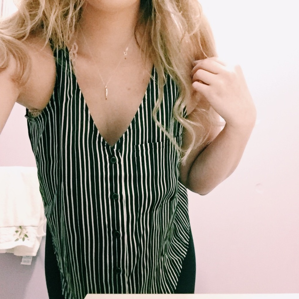 Silky black and creamy top!